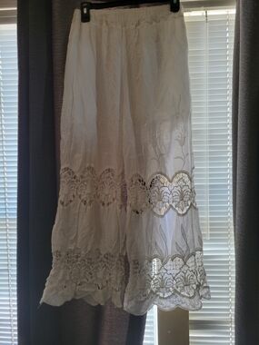Nwot White Lace-Trim Pants